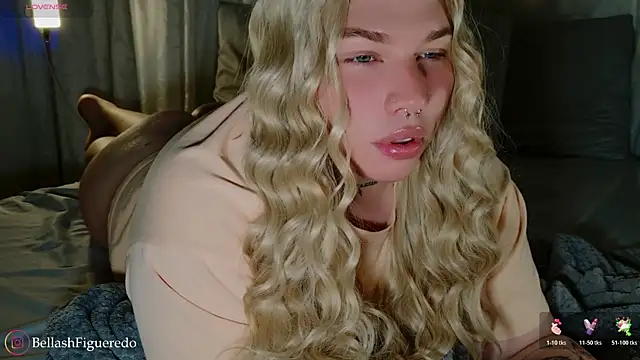 Snapshot of IsabellaFigueredo__ chatting on 6, 11, 2025 IsabellaFigueredo online show from 6, 11, 2025