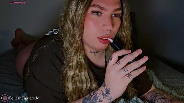 Snapshot of IsabellaFigueredo__ chatting on 3, 12, 2025 IsabellaFigueredo online show from 3, 12, 2025