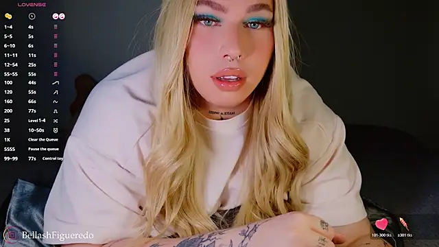 Snapshot of IsabellaFigueredo__ chatting on 16, 12, 2025 IsabellaFigueredo online show from 16, 12, 2025