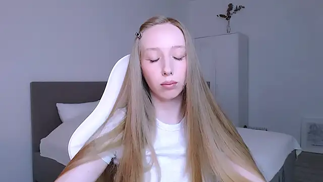 Luna insniity online show from 28, 11, 2025