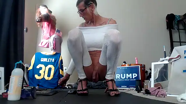 Snapshot of Taylorsexbot chatting on 5, 12, 2024 Taylorsexbot online show from 5, 12, 2024