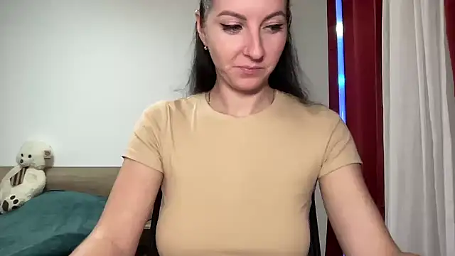 Snapshot of beauty_bella chatting on 18, 12, 2024 beauty bella online show from 18, 12, 2024