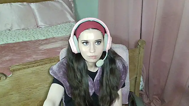 Snapshot of alisonfields chatting on 13, 2, 2026 alisonfields online show from 13, 2, 2026