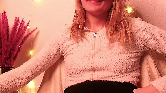 SecretAnni online show from 2, 1, 2025