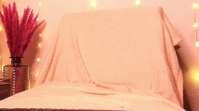 SecretAnni online show from 5, 1, 2025