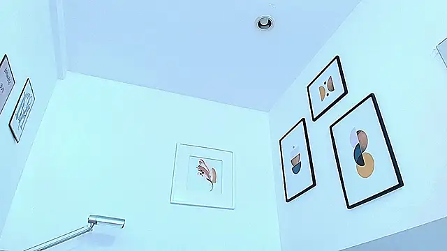 littlee emilyy  online show from 22, 12, 2024