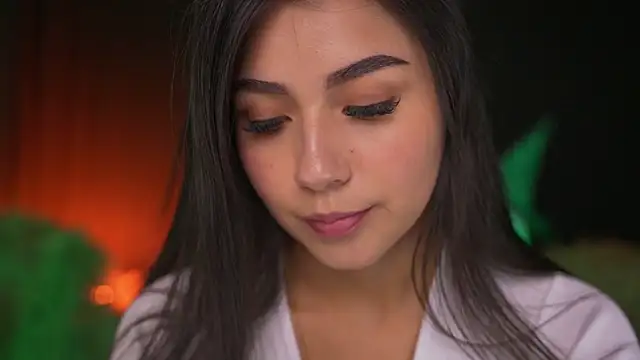 Snapshot of Ashley_Jones9 chatting on 28, 10, 2025 Ashley Jones9 online show from 28, 10, 2025