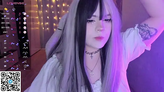 Snapshot of SelenaCute chatting on 6, 3, 2026 SelenaCute online show from 6, 3, 2026