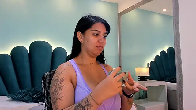 sharlott18 online show from 11, 11, 2025