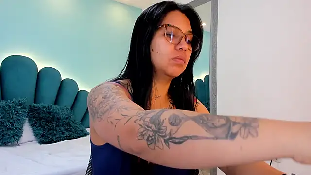 sharlott18 online show from 22, 2, 2026