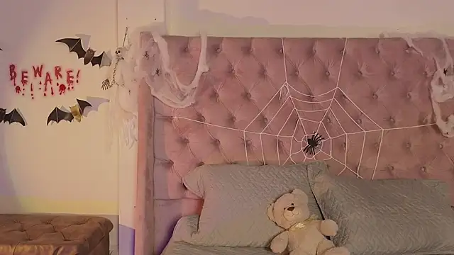 Snapshot of _Linoshka_1 chatting on 30, 10, 2025 Linoshka 1 online show from 30, 10, 2025