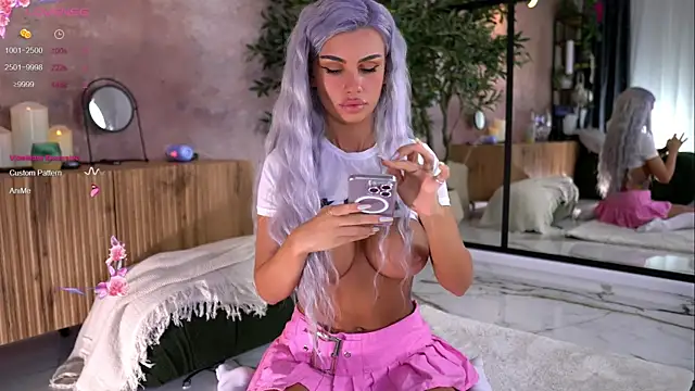 Serene Sophiex online show from 10, 9, 2025