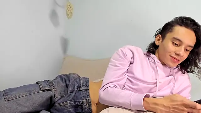 imcoltonalvin online show from 24, 1, 2025