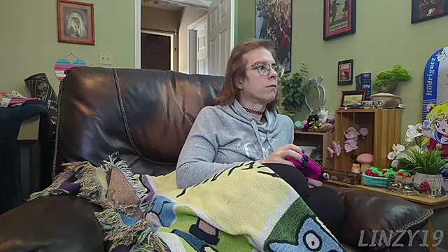 Linzy 19 online show from 22, 1, 2025