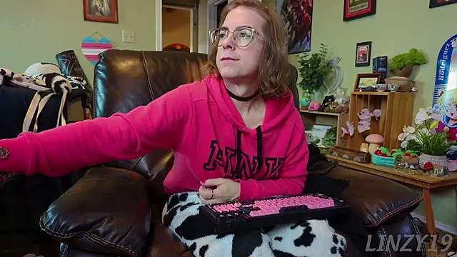 Linzy 19 online show from 29, 1, 2025