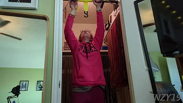 Linzy 19 online show from 30, 1, 2025