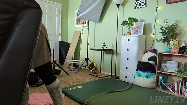 Linzy 19 online show from 31, 1, 2025