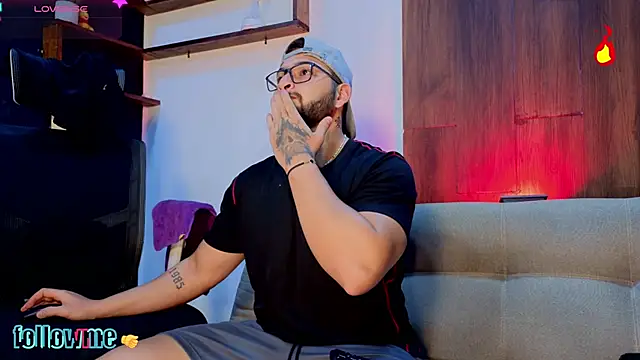 Andrew Brown online show from 28, 11, 2025