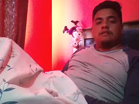 Snapshot of negritoo_xx chatting on 19, 11, 2025 negritoo xx online show from 19, 11, 2025