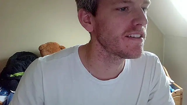 Snapshot of Love_Bert chatting on 12, 10, 2025 Love Bert online show from 12, 10, 2025