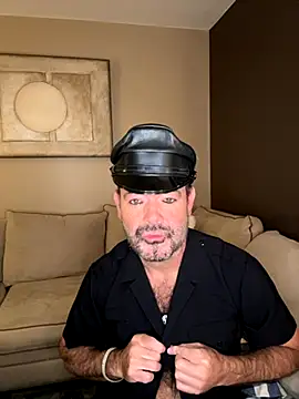 Snapshot of NYCLeatherBoi chatting on 14, 9, 2025 NYCLeatherBoi online show from 14, 9, 2025