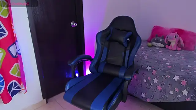 roseliam25 online show from 4, 11, 2025