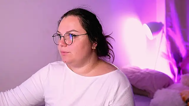 Snapshot of ameliaminkx chatting on 6, 11, 2025 ameliaminkx online show from 6, 11, 2025