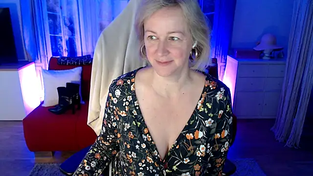 Snapshot of MarleneBloem chatting on 13, 10, 2025 MarleneBloem online show from 13, 10, 2025