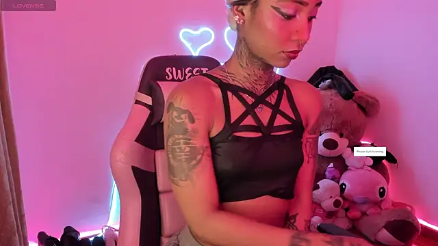 Snapshot of AshantiiSweet chatting on 24, 2, 2026 AshantiiSweet online show from 24, 2, 2026