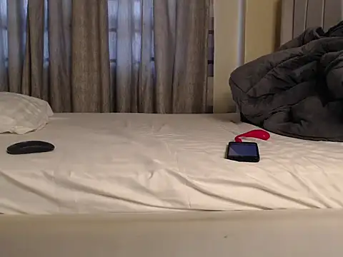 Snapshot of CurvyGlass chatting on 6, 3, 2025 CurvyGlass online show from 6, 3, 2025