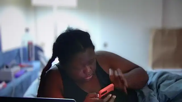 Yagurl  west online show from 24, 1, 2025