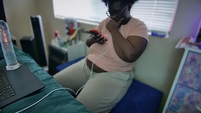 Yagurl  west online show from 7, 2, 2025