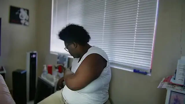 Yagurl  west online show from 1, 3, 2025