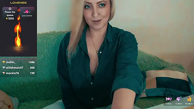 Snapshot of ElysonLang chatting on 21, 12, 2024 ElysonLang online show from 21, 12, 2024