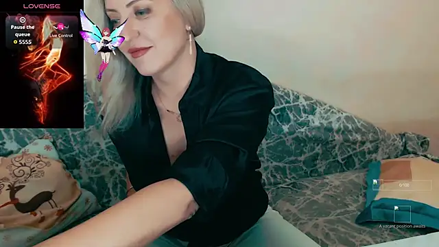 Snapshot of ElysonLang chatting on 13, 11, 2025 ElysonLang online show from 13, 11, 2025