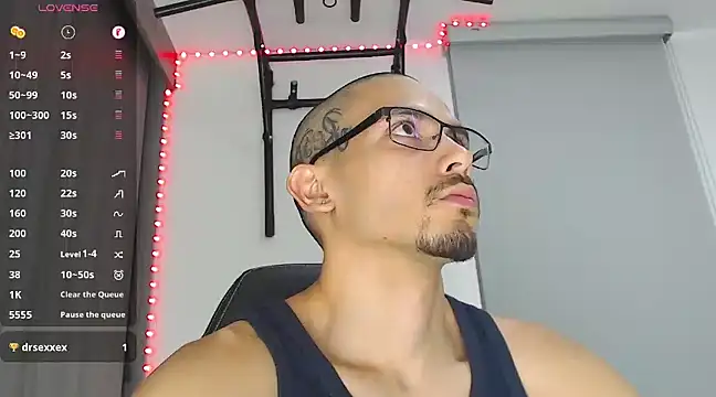 Snapshot of russthiago chatting on 8, 2, 2025 russthiago online show from 8, 2, 2025