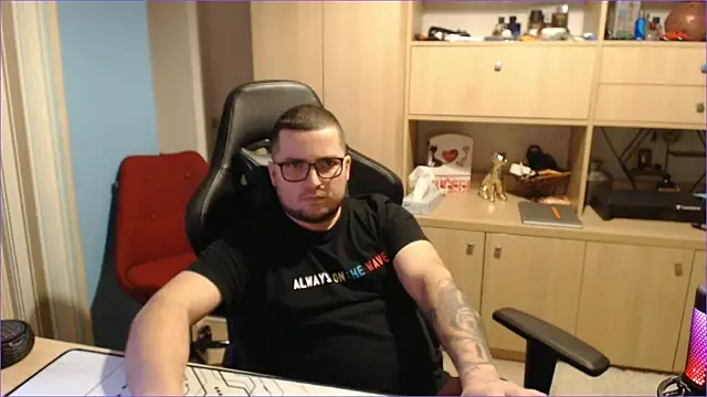 bigpuff hott online show from 19, 10, 2025