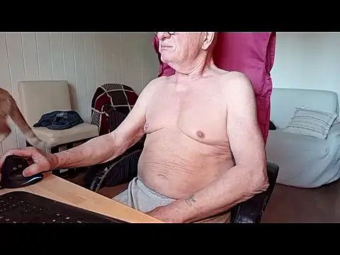 Snapshot of Rainfish chatting on 11, 4, 2026 Rainfish online show from 11, 4, 2026