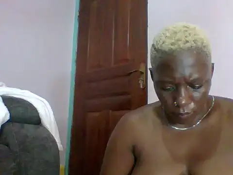 Snapshot of Poisonous_Ivy chatting on 12, 12, 2024 Poisonous Ivy online show from 12, 12, 2024