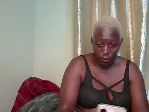 Snapshot of Poisonous_Ivy chatting on 12, 1, 2025 Poisonous Ivy online show from 12, 1, 2025