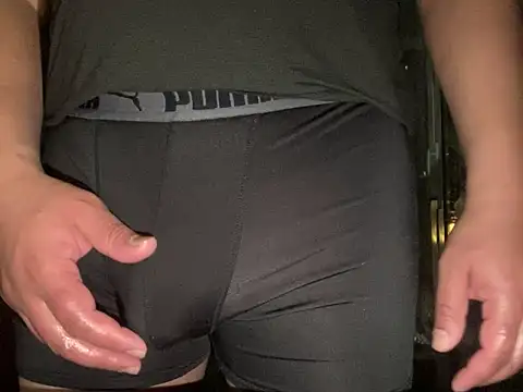 Snapshot of ThickDick_Daddy chatting on 19, 3, 2026 ThickDick Daddy online show from 19, 3, 2026