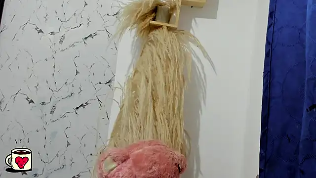 Snapshot of charis_hill chatting on 2, 12, 2025 charis hill online show from 2, 12, 2025