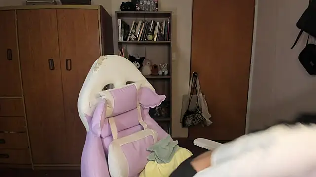 valerie  skyy online show from 10, 1, 2025