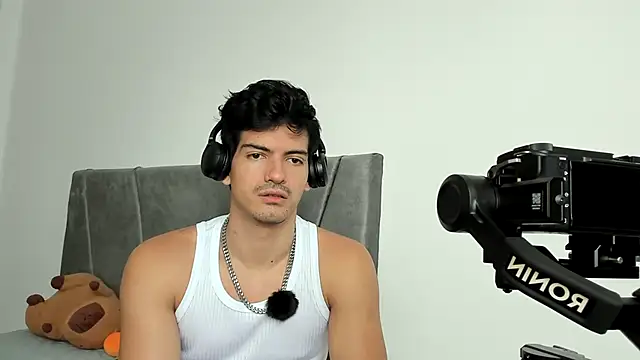 Snapshot of magnusifrit chatting on 28, 10, 2025 magnusifrit online show from 28, 10, 2025