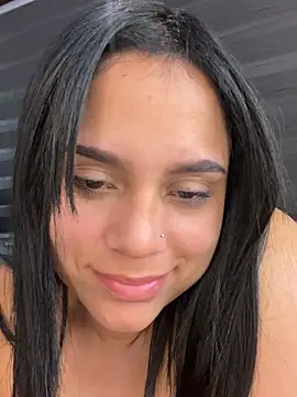 Snapshot of pamela_anderson_ chatting on 20, 12, 2024 pamela anderson online show from 20, 12, 2024