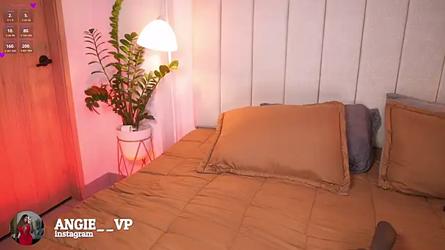 Snapshot of nicoletth18 chatting on 20, 11, 2025 nicoletth18 online show from 20, 11, 2025