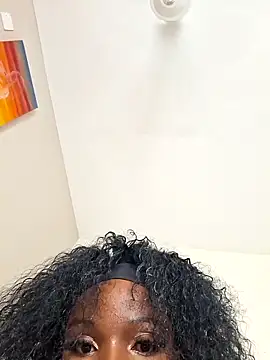 Kamdollie online show from 4, 12, 2025