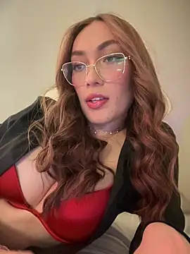 Snapshot of MichelleFerry_ chatting on 2, 2, 2025 MichelleFerry  online show from 2, 2, 2025