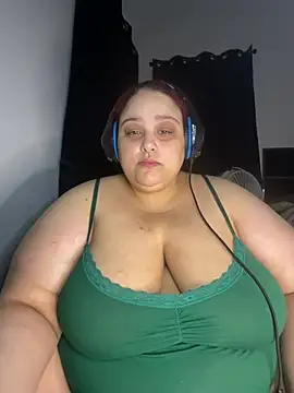 Snapshot of bbwredhead chatting on 10, 3, 2026 bbwredhead online show from 10, 3, 2026