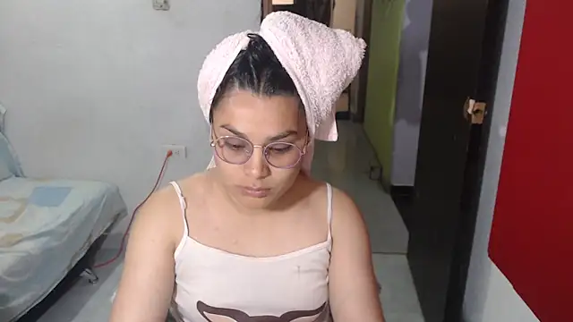 Snapshot of luxury_sex_17 chatting on 5, 3, 2025 luxury sex 17 online show from 5, 3, 2025